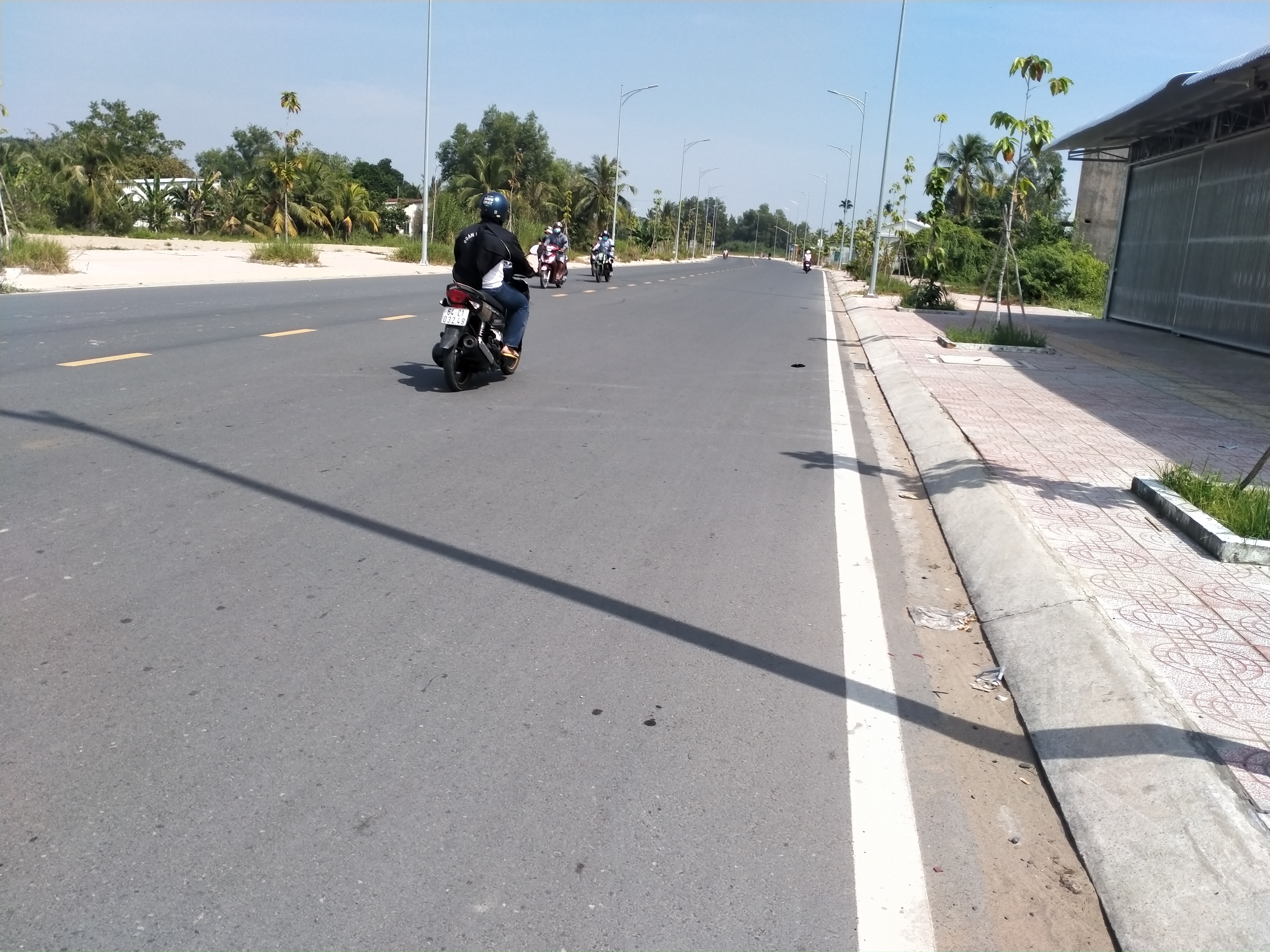Nền đôi Quốc lộ 30, TpCl tỉnh Đồng Tháp